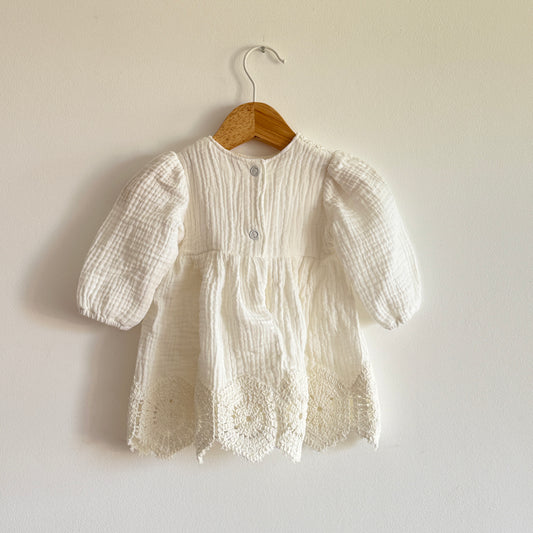 Vestido blanco - Muselina con galón crochet