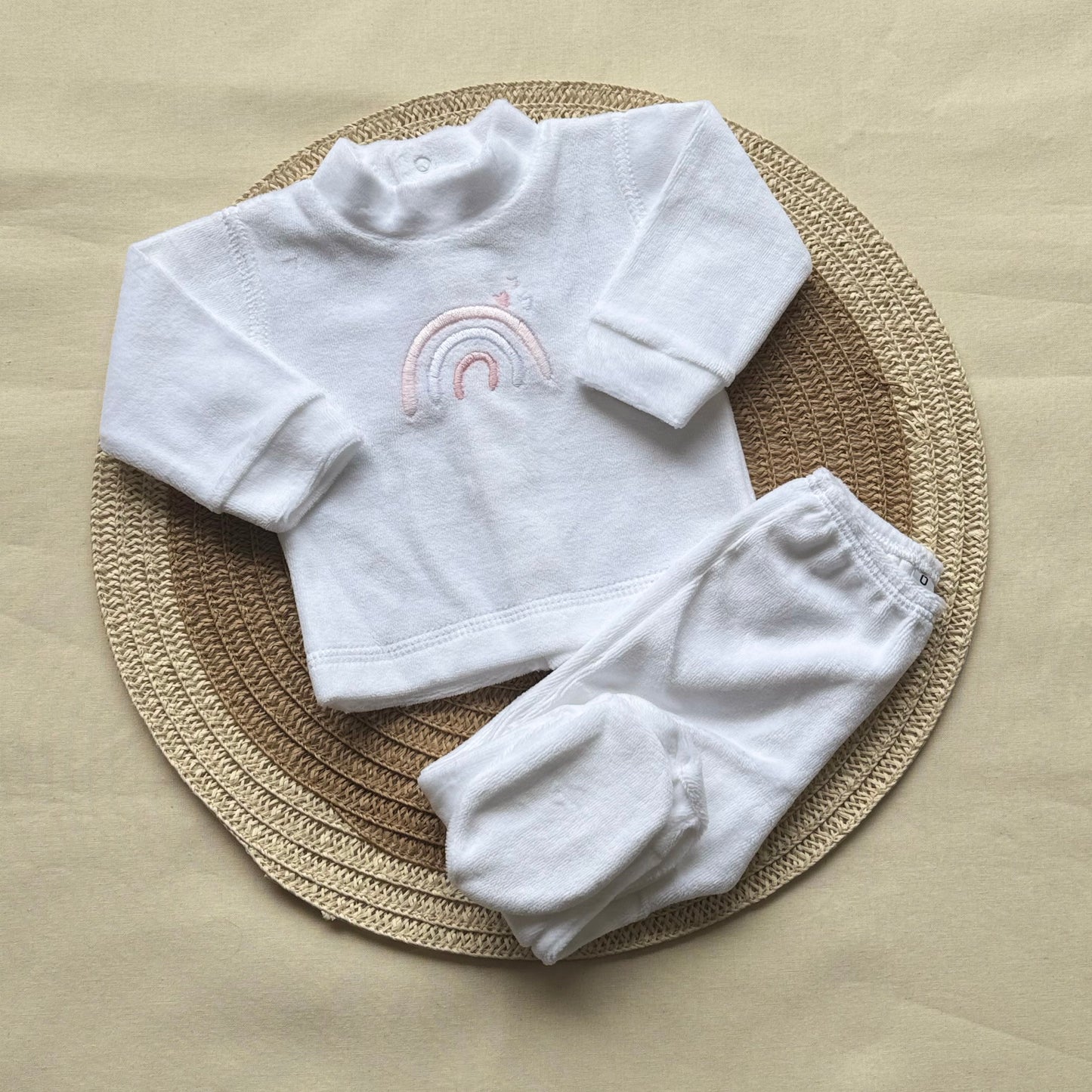 Conjunto piel durazno - Arcoíris rosa