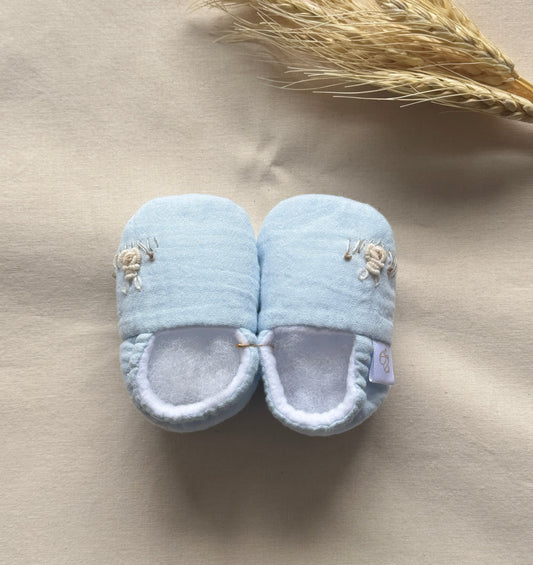 Zapatitos- Celeste claro conejito crema