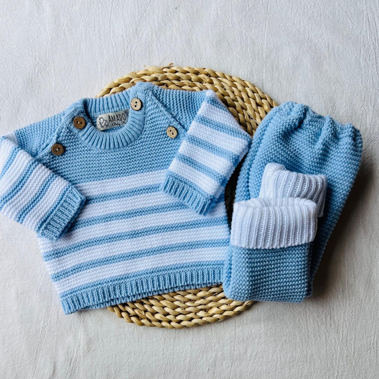 Conjunto tejido - Celeste a rayas