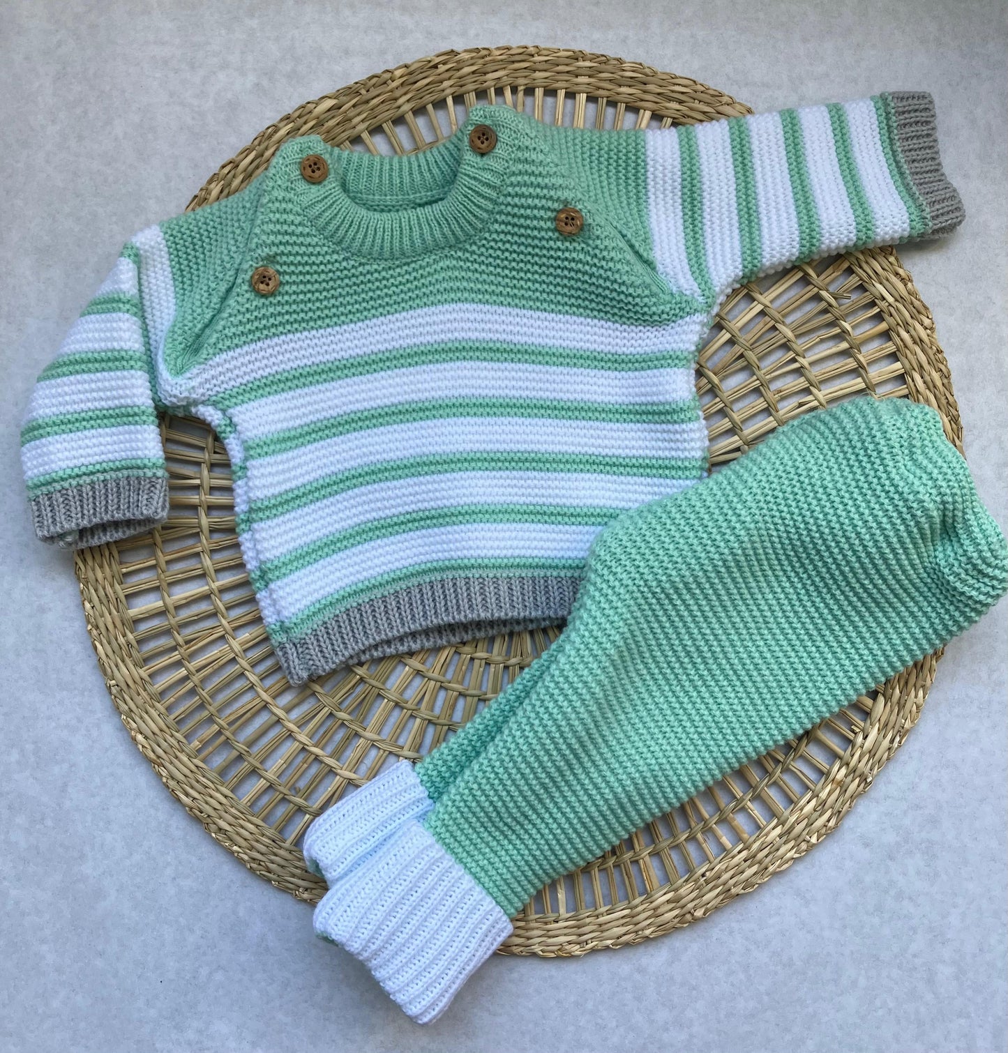 Conjunto tejido - Verde claro a rayas
