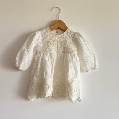 Vestido blanco -  Muselina con galón crochet