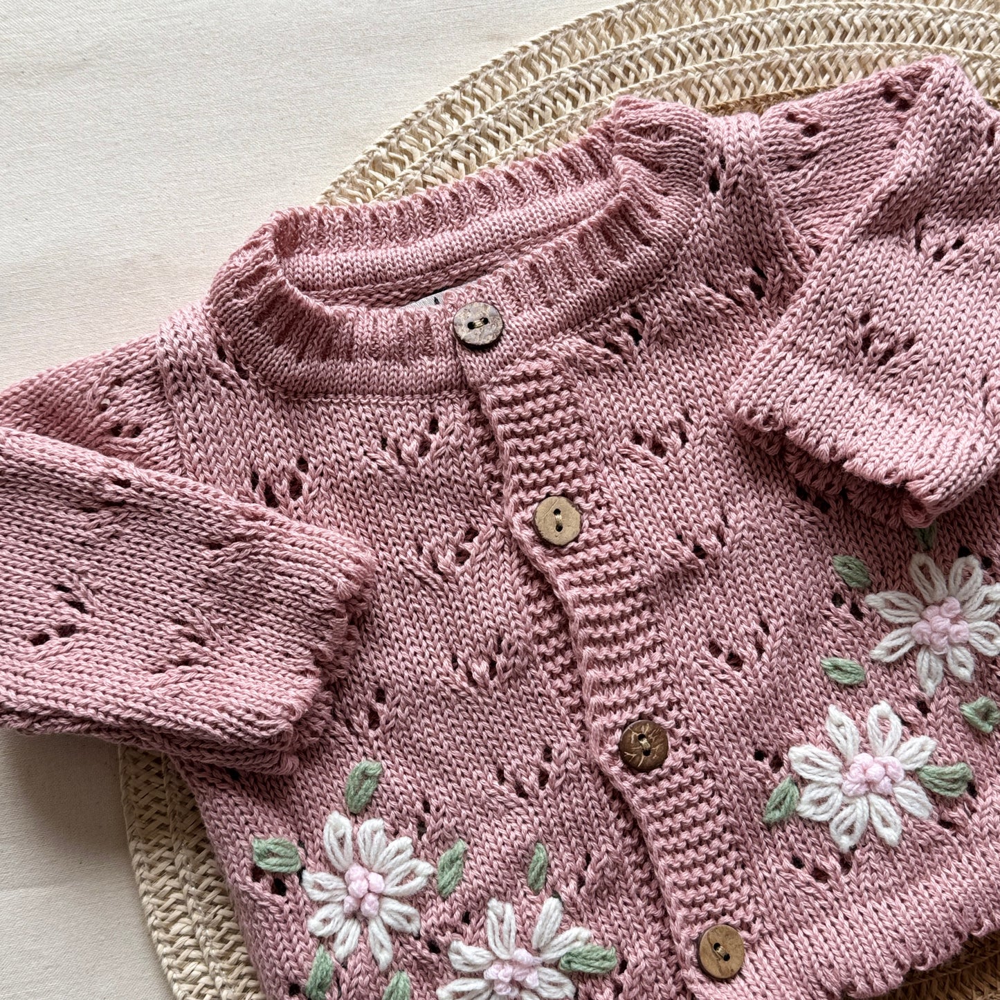 Conjunto hilo - Rosa con florcitas