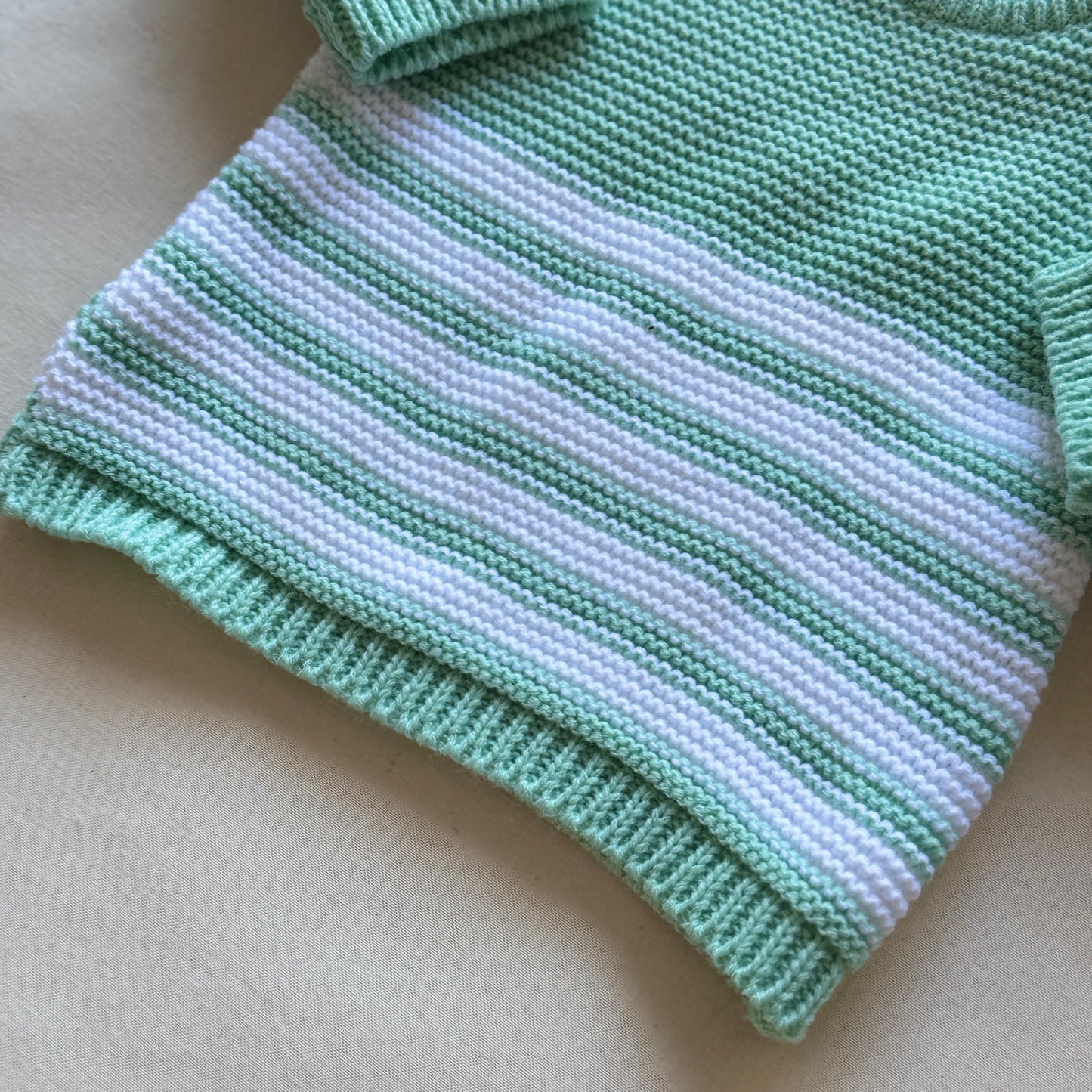 Conjunto tejido - Verde claro a rayas