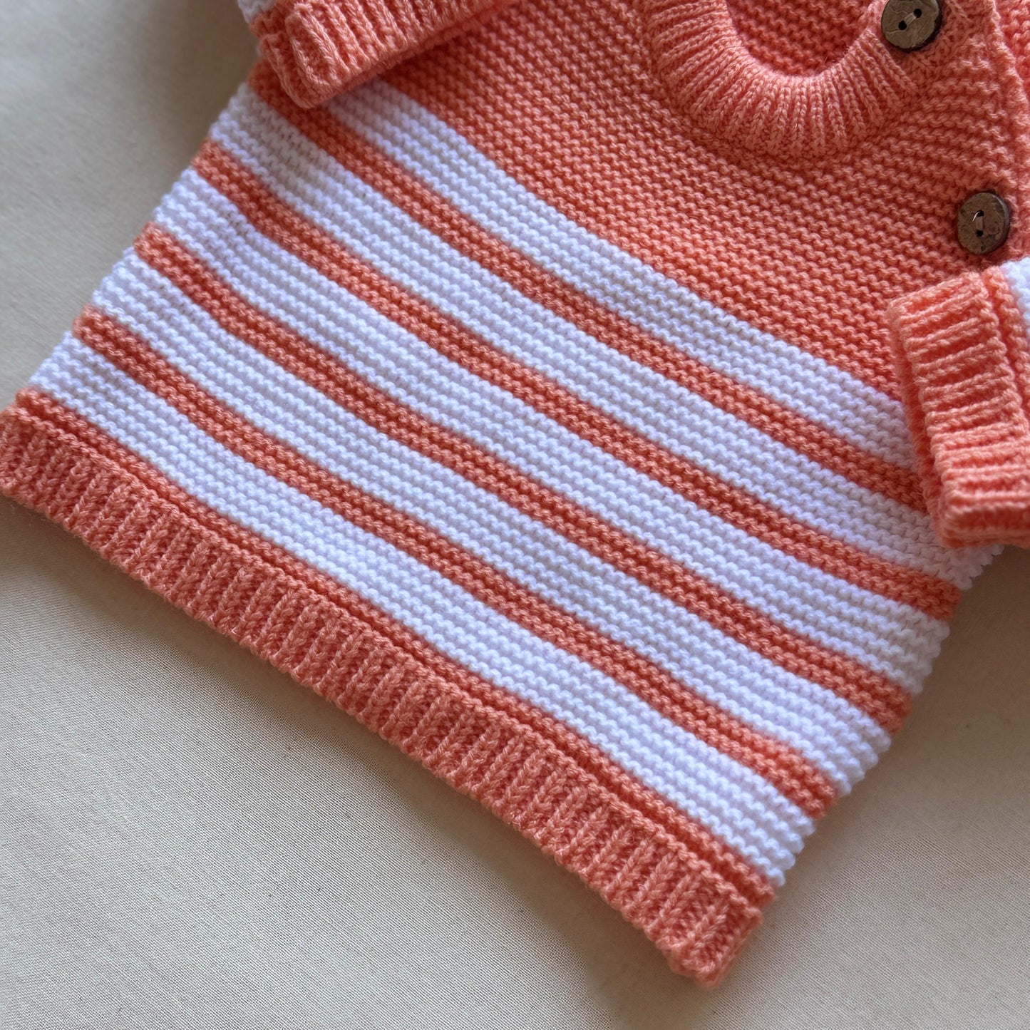 Conjunto tejido - Salmón fuerte a rayas