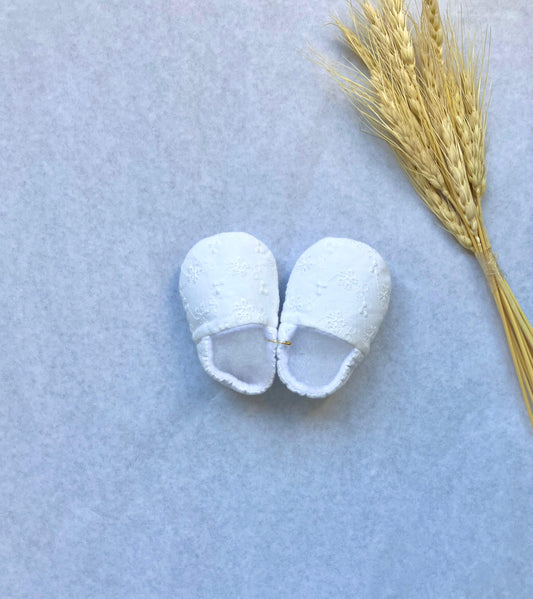 Zapatitos - Blanco con bordado
