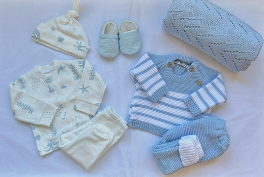 Baby box - Celeste y blanco (0/3M)