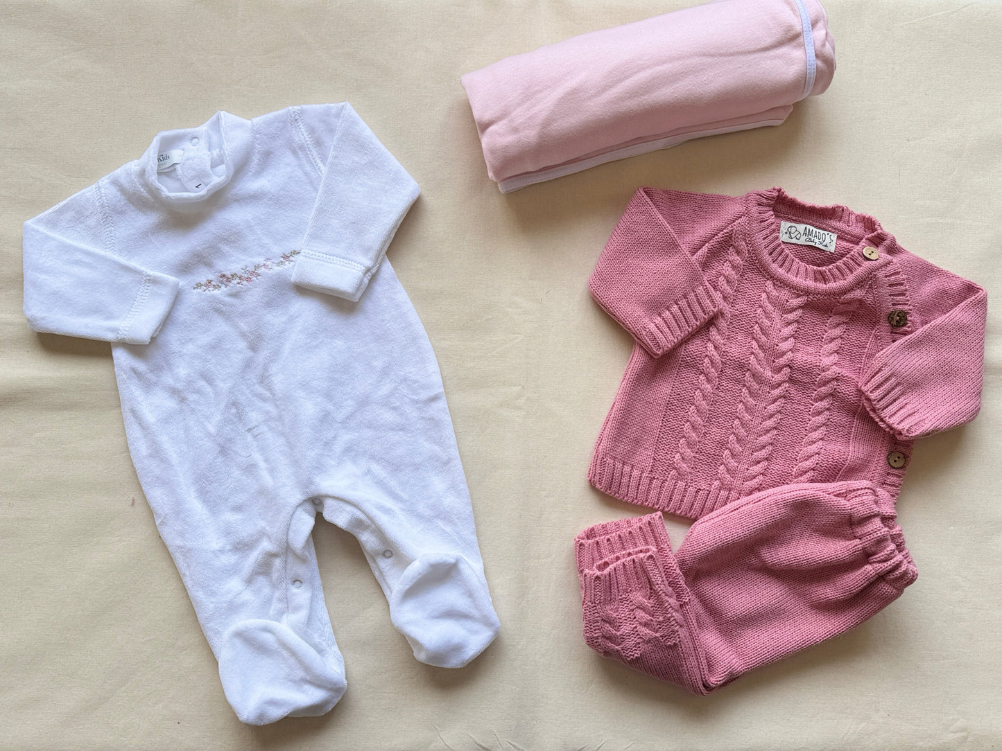 Baby box- Rosa y blanco (3/6M)