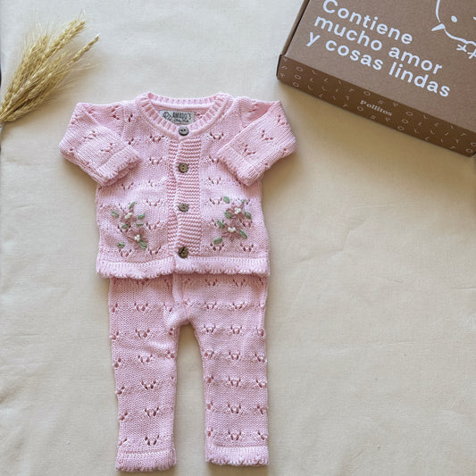 Conjunto hilo - Rosa bebé con florcitas