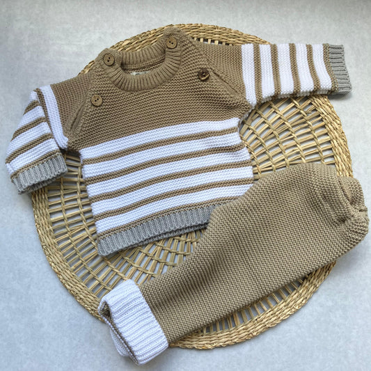 Conjunto tejido - Marrón con gris a rayas