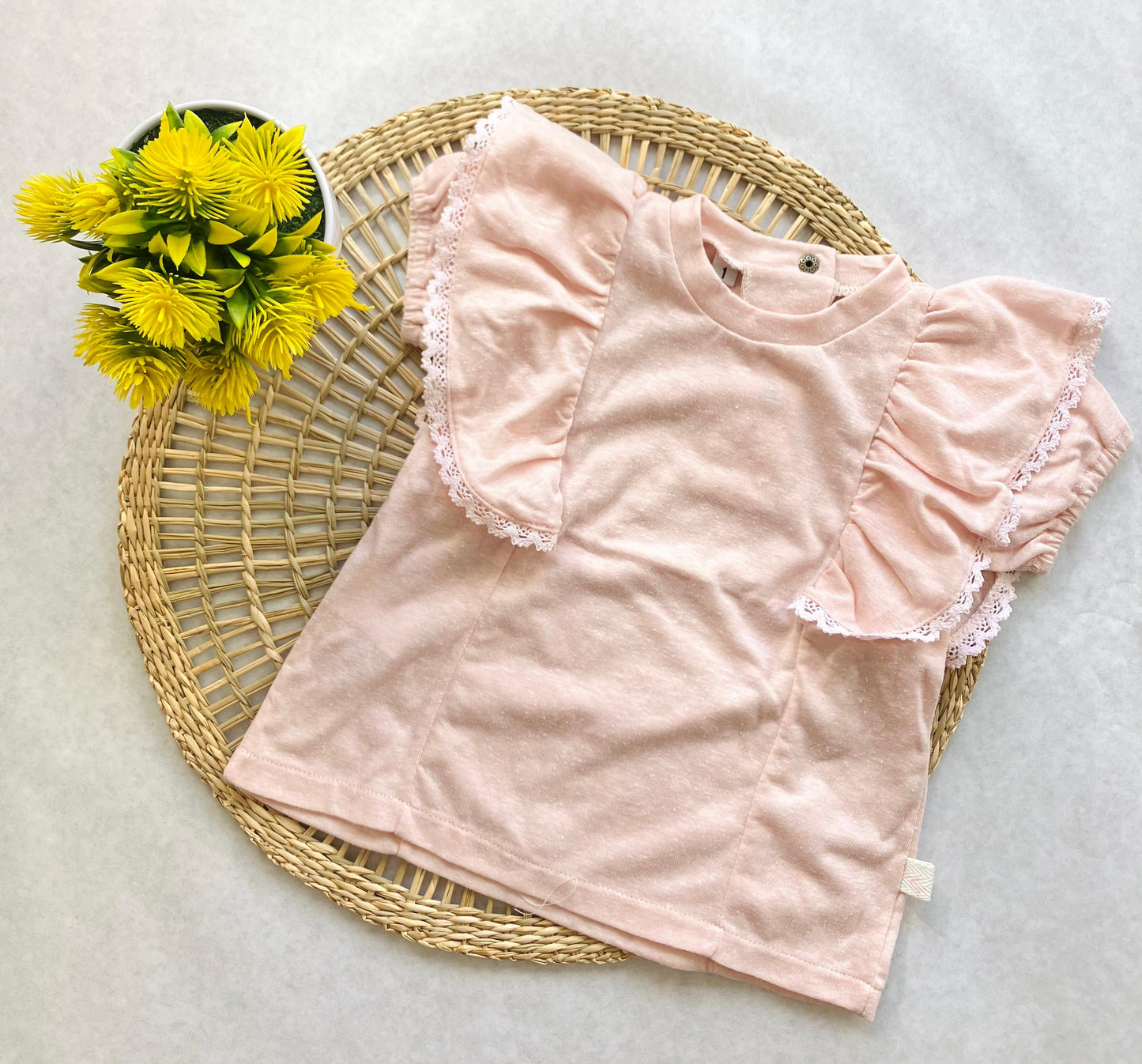 Remera con voladitos - Rosa