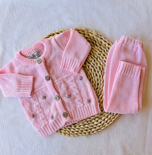 Conjunto tejido - Rosa con florcitas